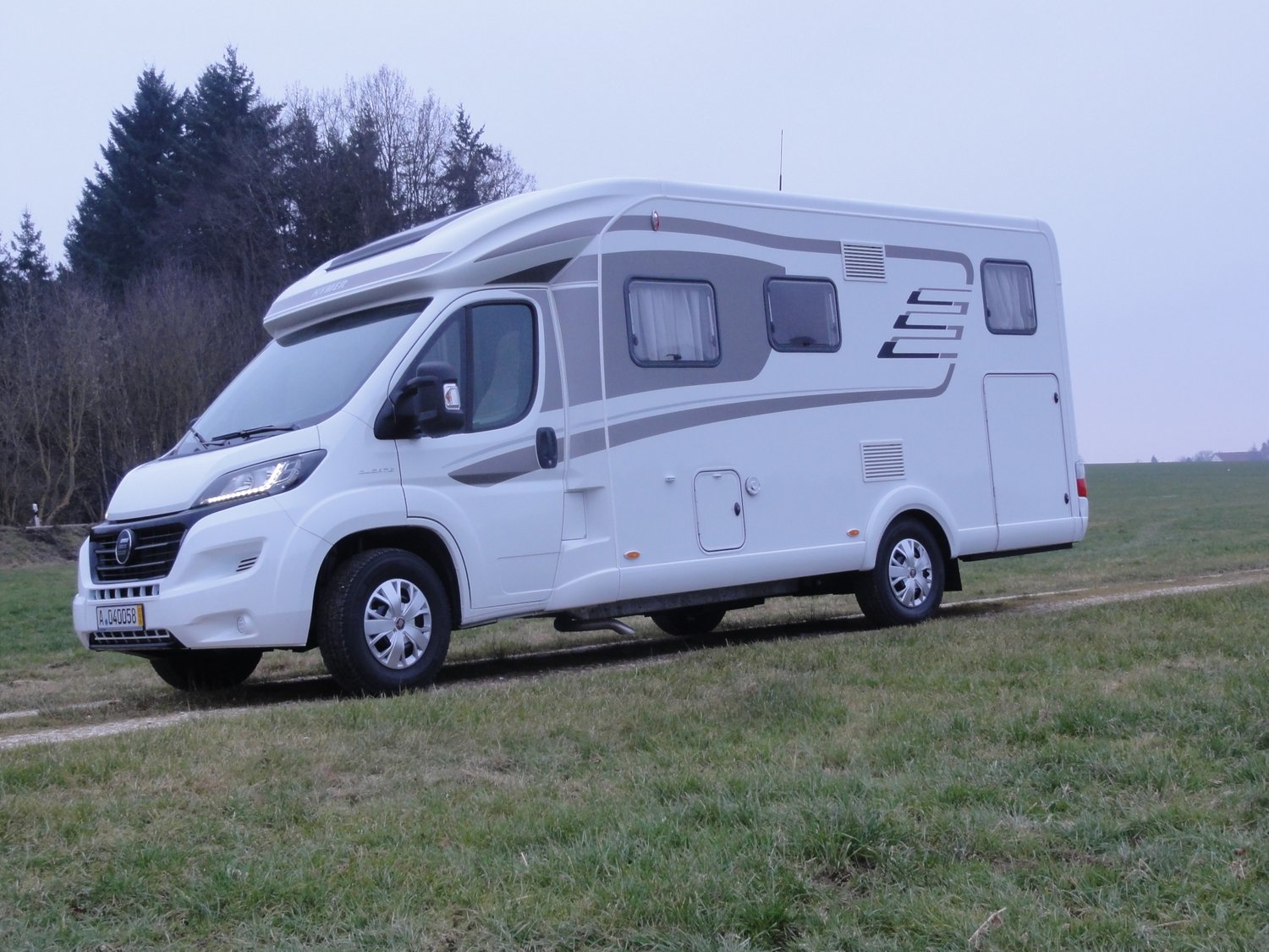 Bild konnte leider nicht geladen werden.